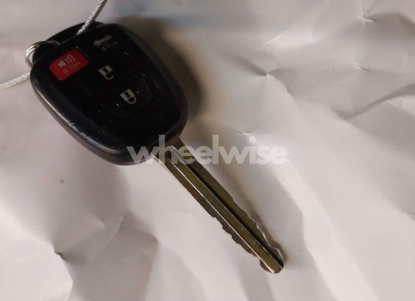 Photo 10 of 2017 Toyota Camry LE (VIN 4T1BF1FK7HU726721)