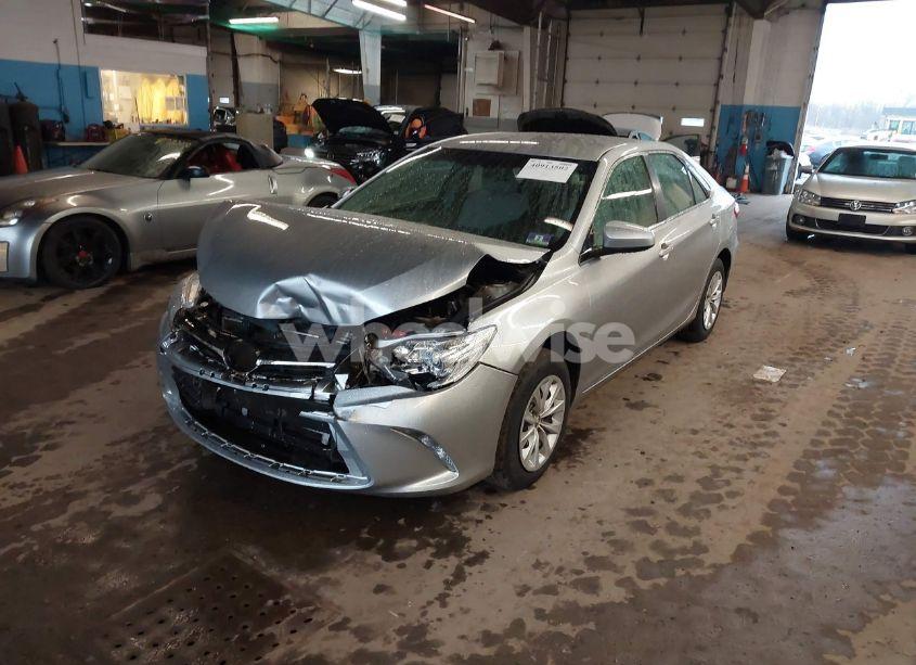 Photo 2 of 2017 Toyota Camry LE (VIN 4T1BF1FK7HU726721)