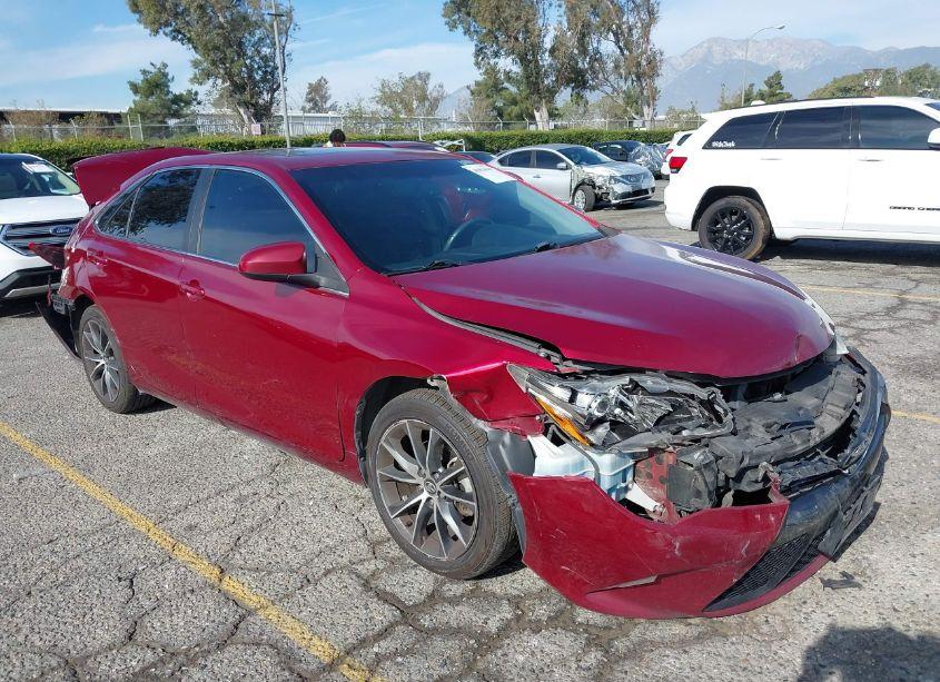 2017 Toyota Camry XSE (VIN 4T1BF1FK7HU729201) main photo