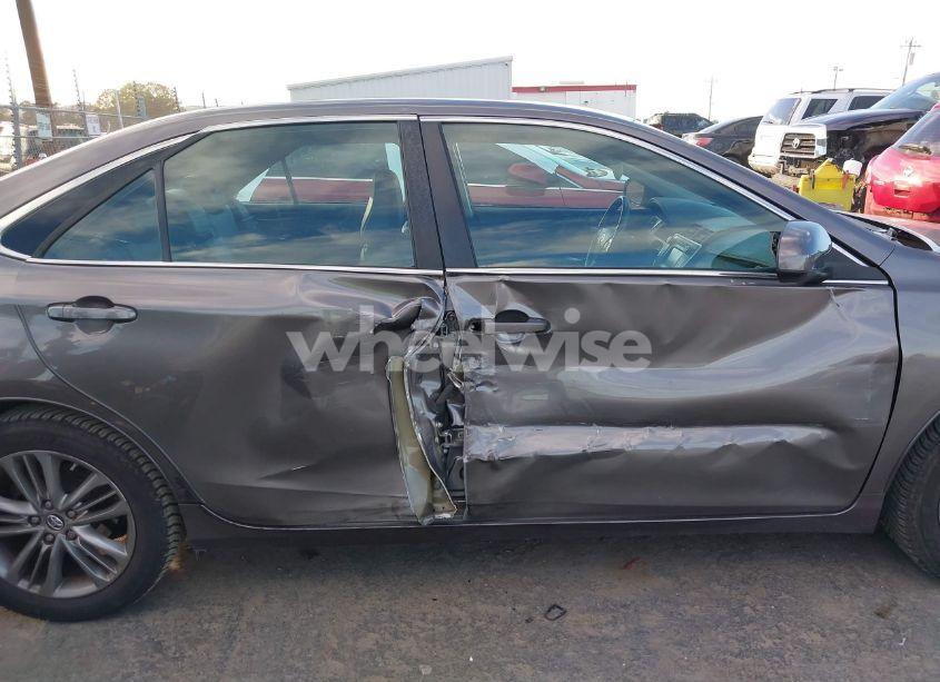 Photo 6 of 2017 Toyota Camry SE (VIN 4T1BF1FK7HU740411)