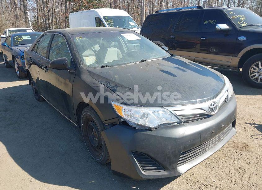 2012 Toyota Camry LE (VIN 4T1BF1FK8CU010645) main photo