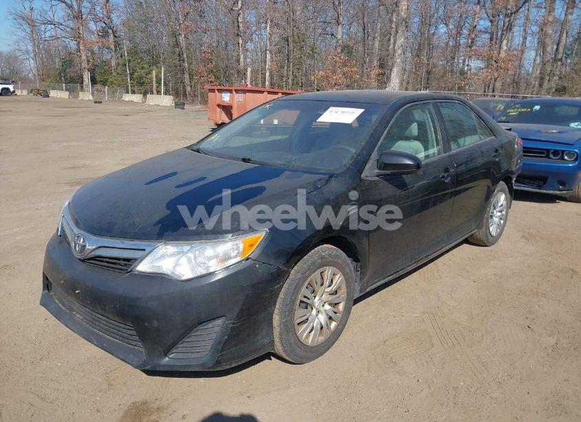 Photo 2 of 2012 Toyota Camry LE (VIN 4T1BF1FK8CU010645)