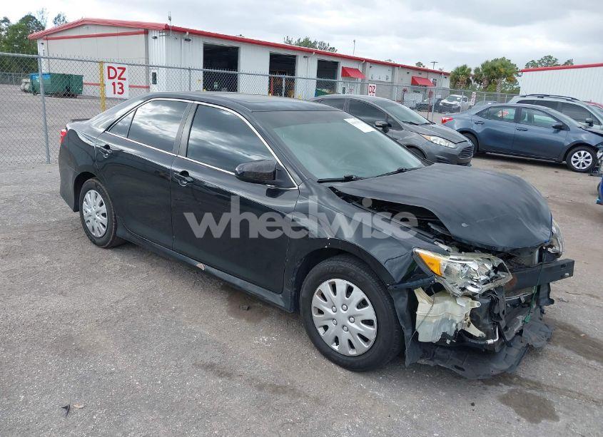 2012 Toyota Camry SE (VIN 4T1BF1FK8CU041233) main photo