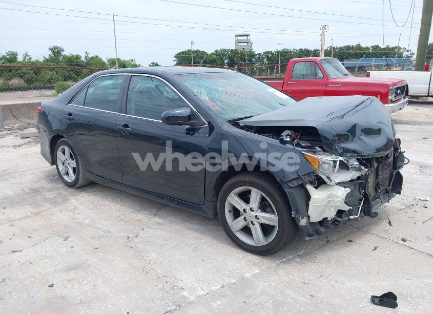 2012 Toyota Camry SE (VIN 4T1BF1FK8CU060607) main photo
