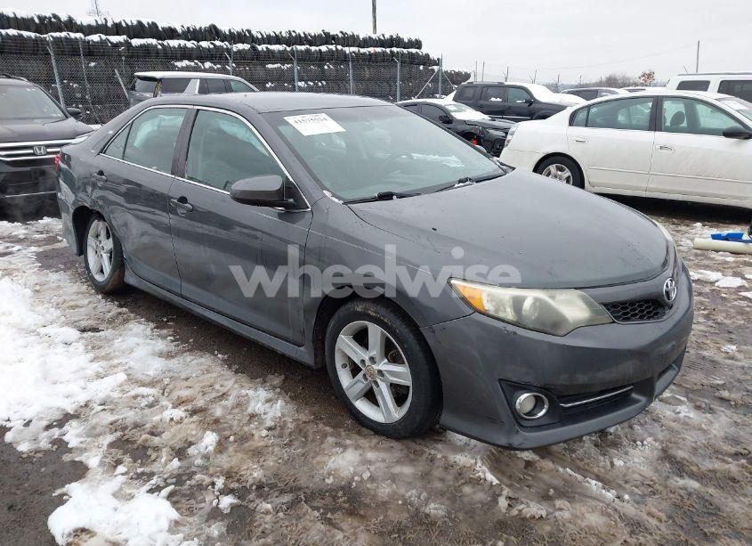 2012 Toyota Camry SE (VIN 4T1BF1FK8CU067119) main photo
