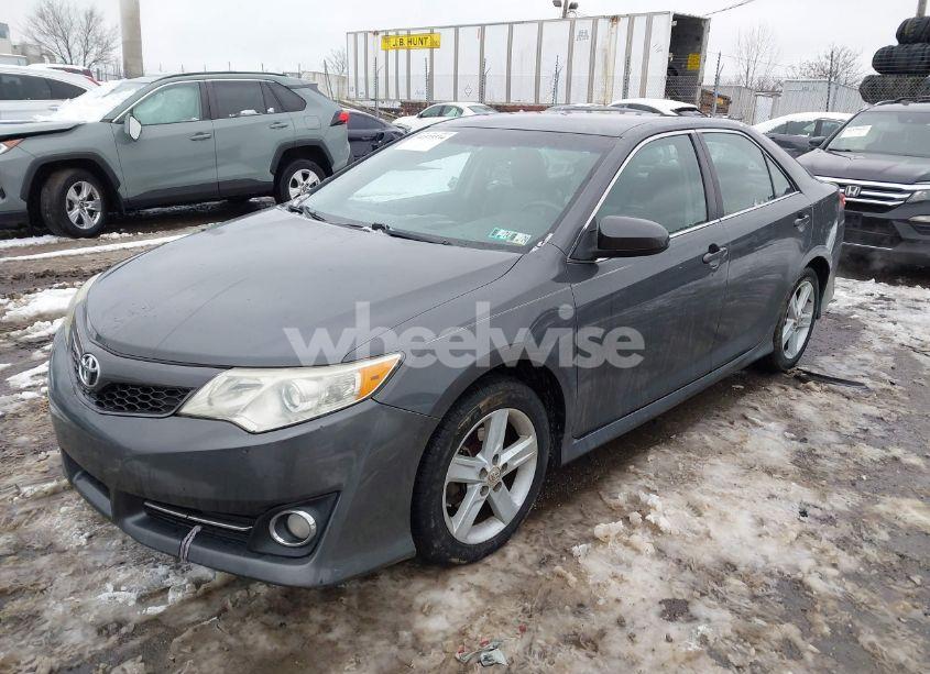 Photo 2 of 2012 Toyota Camry SE (VIN 4T1BF1FK8CU067119)
