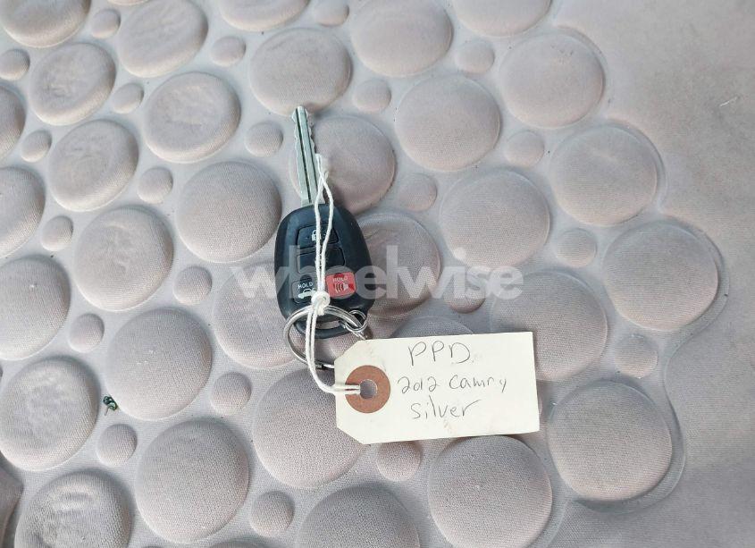 Photo 11 of 2012 Toyota Camry LE (VIN 4T1BF1FK8CU071560)