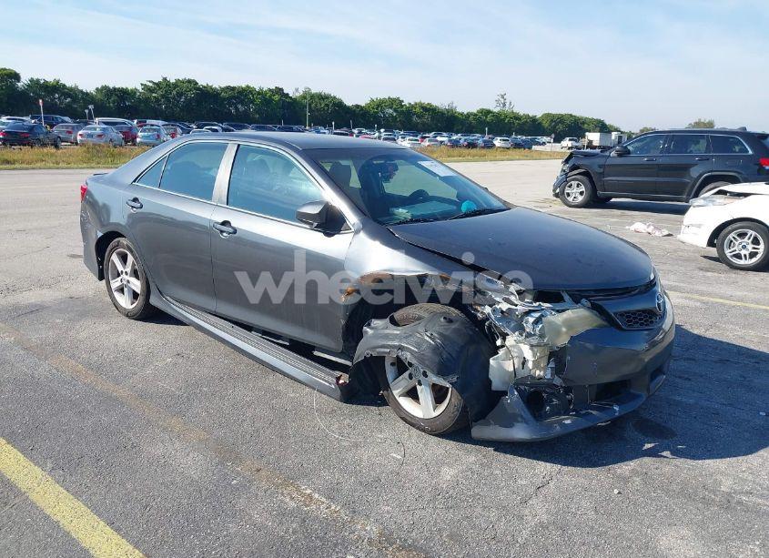 2012 Toyota Camry SE (VIN 4T1BF1FK8CU079254) main photo
