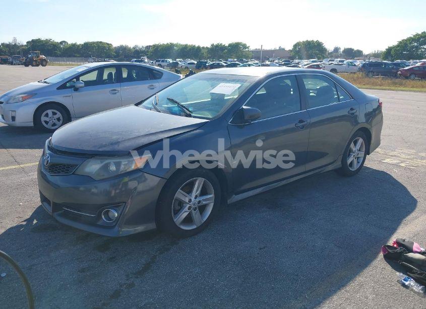 Photo 2 of 2012 Toyota Camry SE (VIN 4T1BF1FK8CU079254)