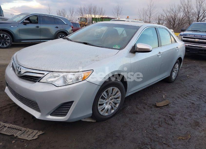 Photo 2 of 2012 Toyota Camry LE (VIN 4T1BF1FK8CU091470)
