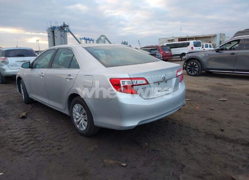 Photo 3 of 2012 Toyota Camry LE (VIN 4T1BF1FK8CU091470)