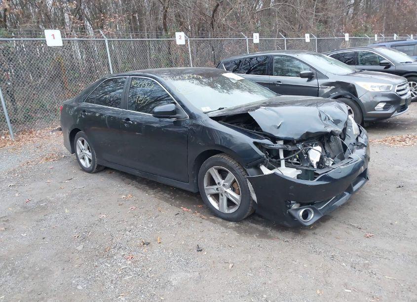 2012 Toyota Camry SE (VIN 4T1BF1FK8CU105240) main photo