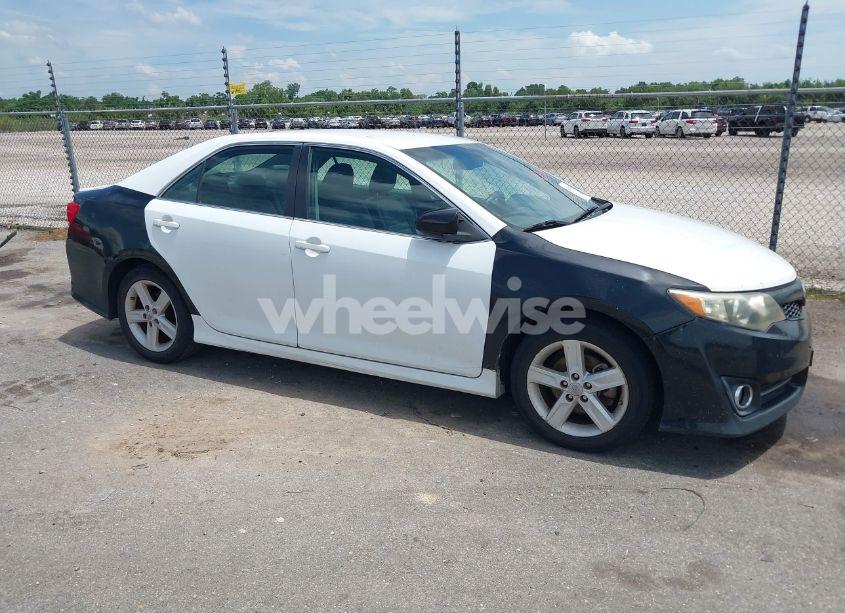 Photo 13 of 2012 Toyota Camry SE (VIN 4T1BF1FK8CU111555)