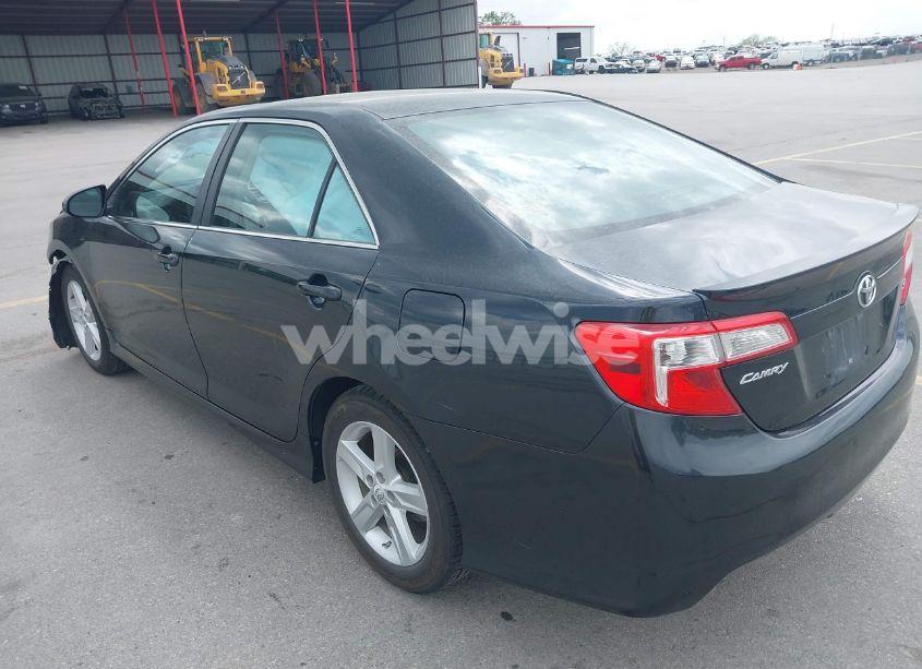 Photo 3 of 2012 Toyota Camry SE (VIN 4T1BF1FK8CU115752)