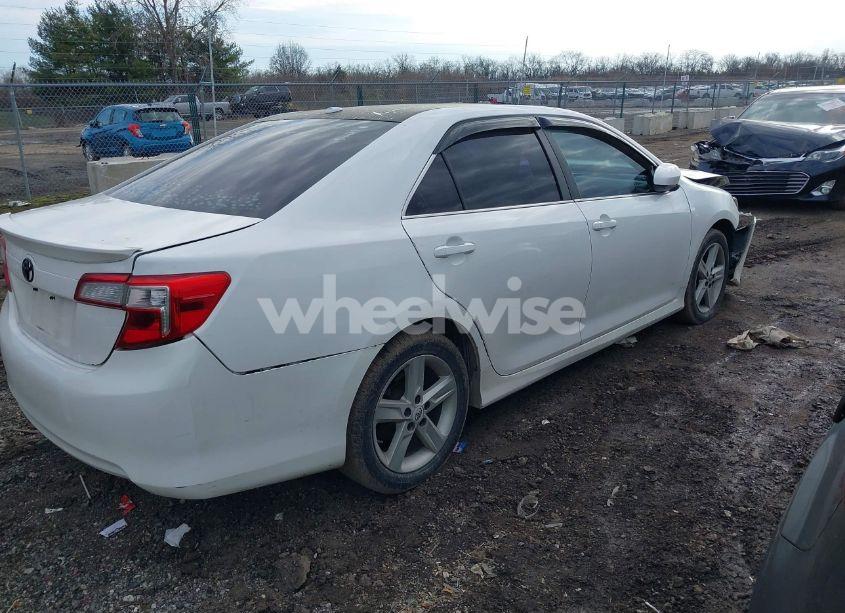 Photo 4 of 2012 Toyota Camry SE (VIN 4T1BF1FK8CU141851)