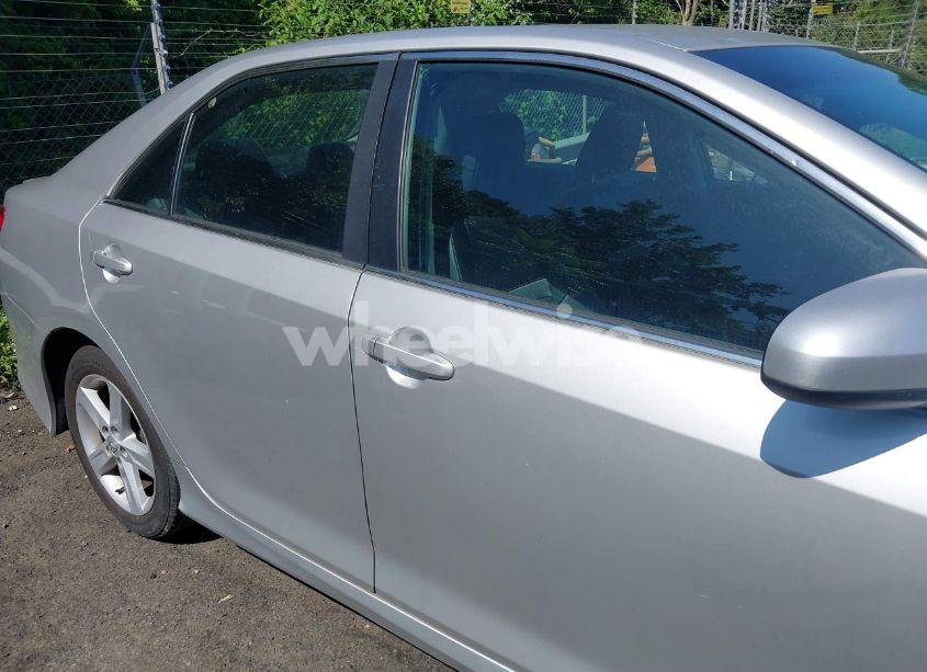 Photo 13 of 2012 Toyota Camry SE (VIN 4T1BF1FK8CU142966)