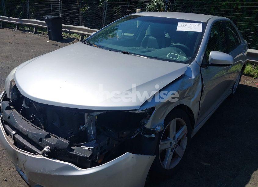 Photo 2 of 2012 Toyota Camry SE (VIN 4T1BF1FK8CU142966)