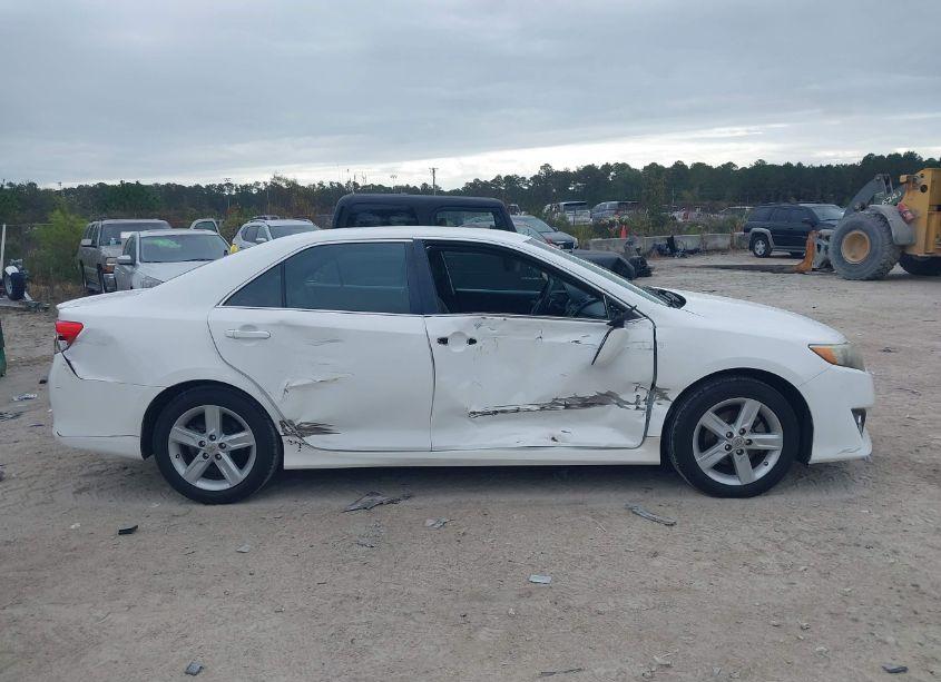 Photo 13 of 2012 Toyota Camry SE (VIN 4T1BF1FK8CU148511)