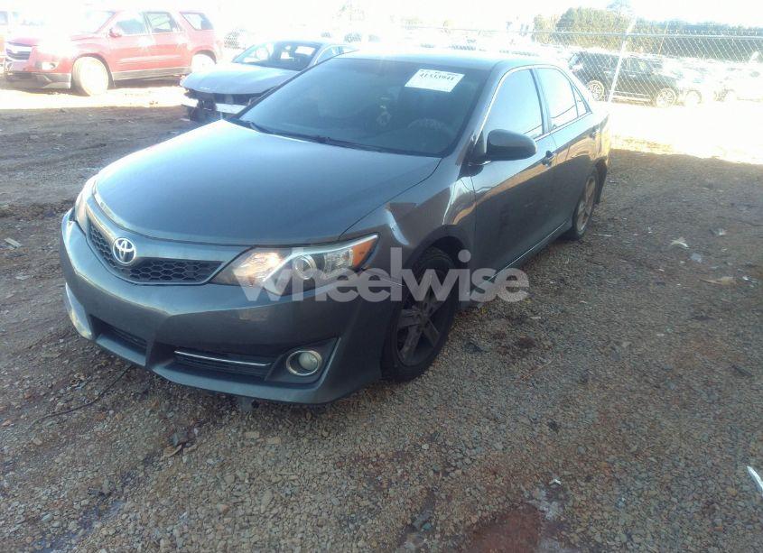 Photo 2 of 2012 Toyota Camry SE (VIN 4T1BF1FK8CU174199)