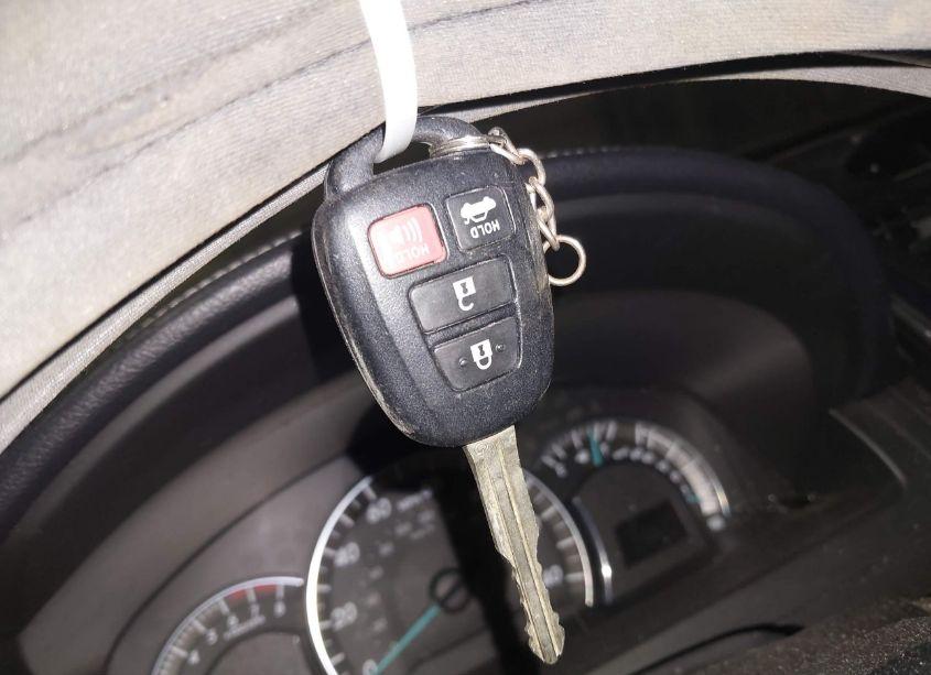 Photo 11 of 2012 Toyota Camry SE (VIN 4T1BF1FK8CU502737)