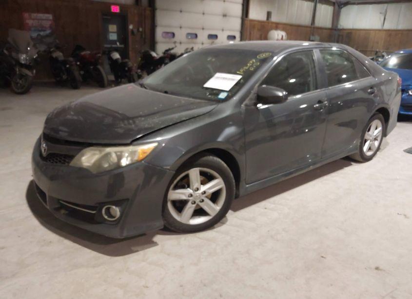 Photo 2 of 2012 Toyota Camry SE (VIN 4T1BF1FK8CU502737)