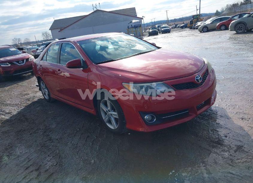 2012 Toyota Camry SE (VIN 4T1BF1FK8CU506884) main photo