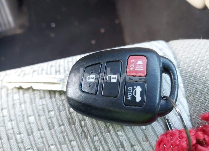 Photo 11 of 2012 Toyota Camry LE (VIN 4T1BF1FK8CU517092)