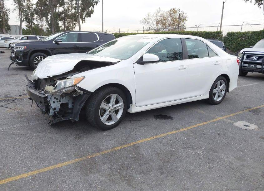 Photo 2 of 2012 Toyota Camry SE (VIN 4T1BF1FK8CU533275)