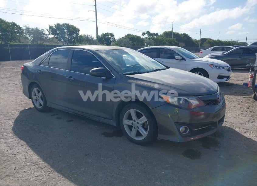 2012 Toyota Camry SE (VIN 4T1BF1FK8CU534667) main photo