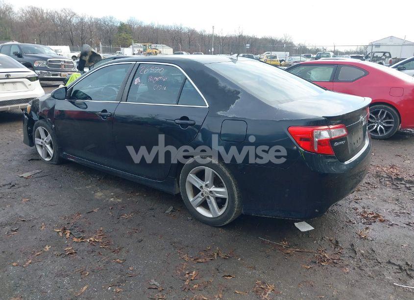 Photo 3 of 2012 Toyota Camry SE (VIN 4T1BF1FK8CU536130)
