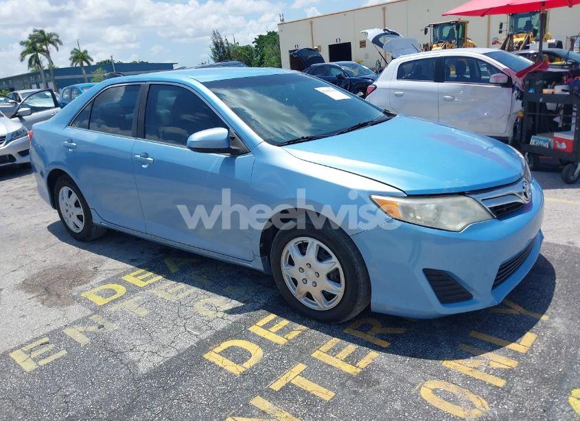 2012 Toyota Camry LE (VIN 4T1BF1FK8CU547256) main photo