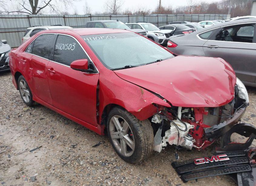 2012 Toyota Camry SE (VIN 4T1BF1FK8CU560928) main photo