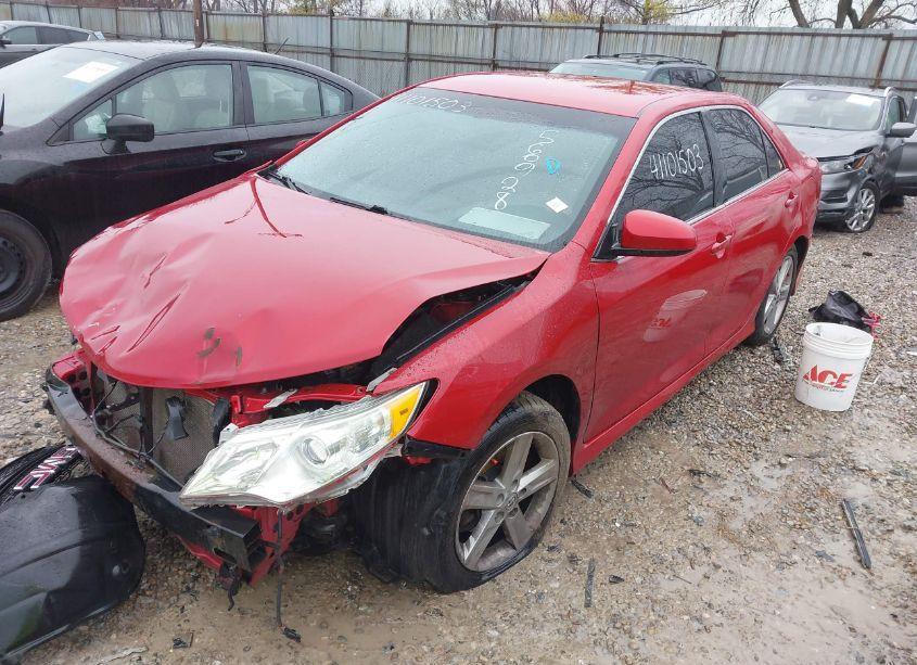 Photo 2 of 2012 Toyota Camry SE (VIN 4T1BF1FK8CU560928)