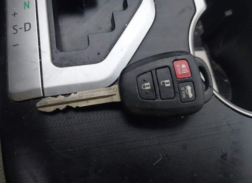 Photo 11 of 2012 Toyota Camry LE (VIN 4T1BF1FK8CU568009)