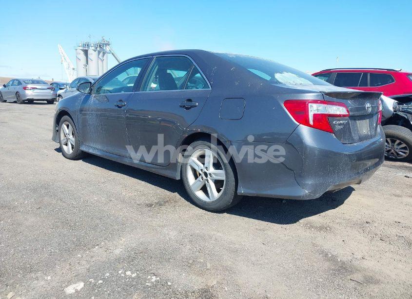 Photo 3 of 2012 Toyota Camry SE (VIN 4T1BF1FK8CU634297)