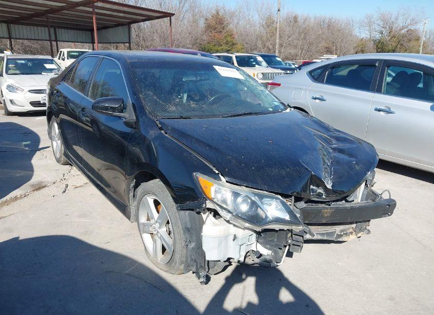 2013 Toyota Camry SE (VIN 4T1BF1FK8DU207770) main photo