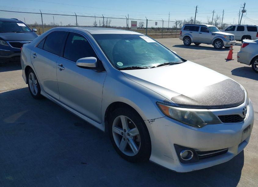2013 Toyota Camry SE (VIN 4T1BF1FK8DU213603) main photo