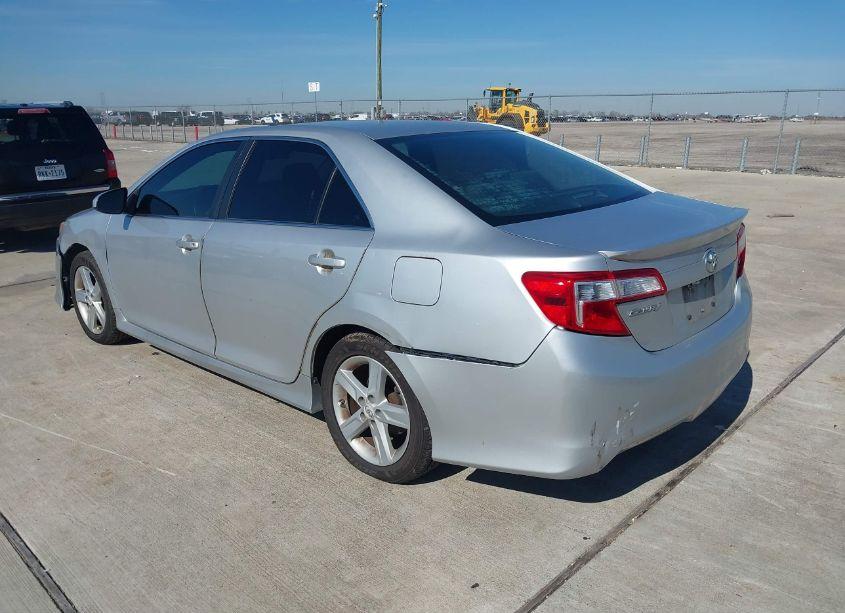 Photo 3 of 2013 Toyota Camry SE (VIN 4T1BF1FK8DU213603)