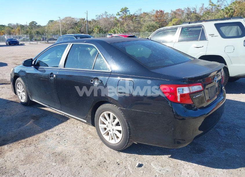 Photo 3 of 2013 Toyota Camry LE (VIN 4T1BF1FK8DU227730)