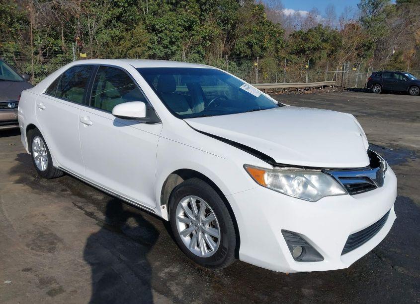 2013 Toyota Camry LE (VIN 4T1BF1FK8DU259982) main photo