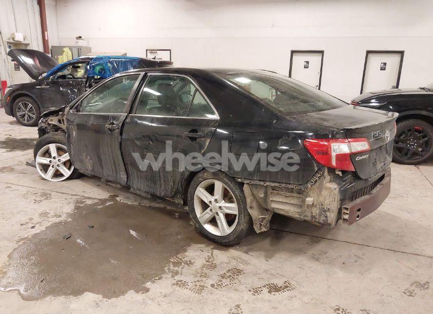 Photo 3 of 2013 Toyota Camry SE (VIN 4T1BF1FK8DU260453)