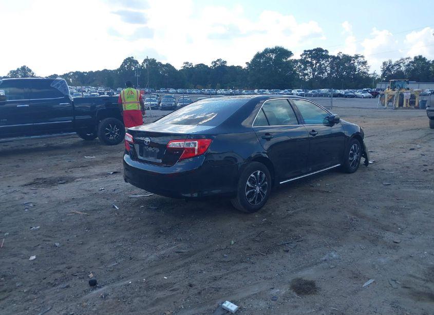 Photo 4 of 2013 Toyota Camry LE (VIN 4T1BF1FK8DU277186)