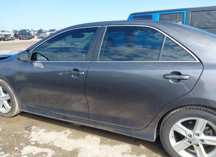 Photo 14 of 2013 Toyota Camry SE (VIN 4T1BF1FK8DU278306)