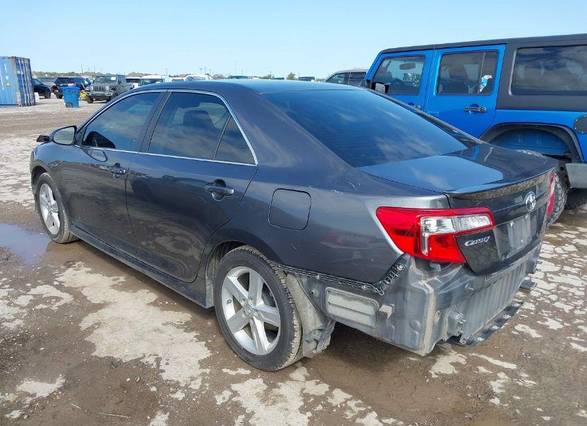 Photo 3 of 2013 Toyota Camry SE (VIN 4T1BF1FK8DU278306)