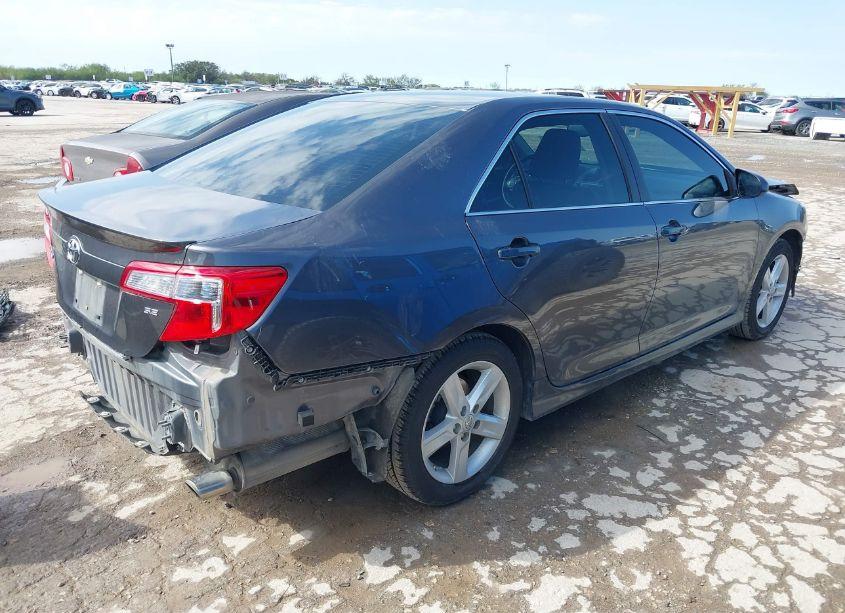 Photo 4 of 2013 Toyota Camry SE (VIN 4T1BF1FK8DU278306)