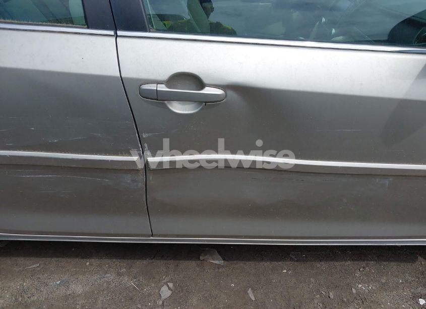 Photo 6 of 2013 Toyota Camry LE (VIN 4T1BF1FK8DU279956)