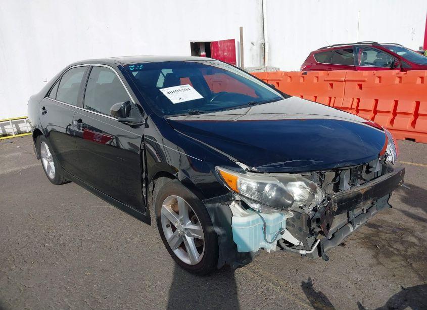 2013 Toyota Camry SE (VIN 4T1BF1FK8DU283974) main photo