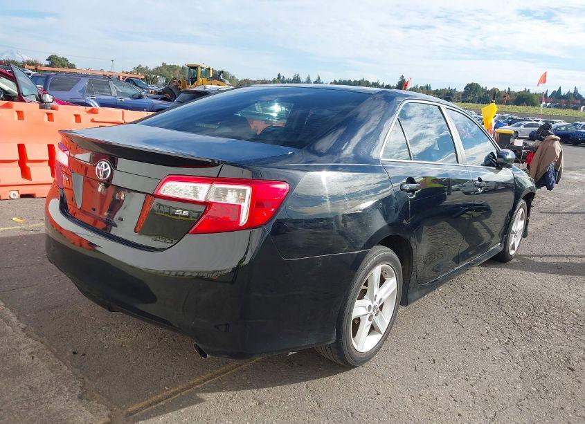 Photo 4 of 2013 Toyota Camry SE (VIN 4T1BF1FK8DU283974)