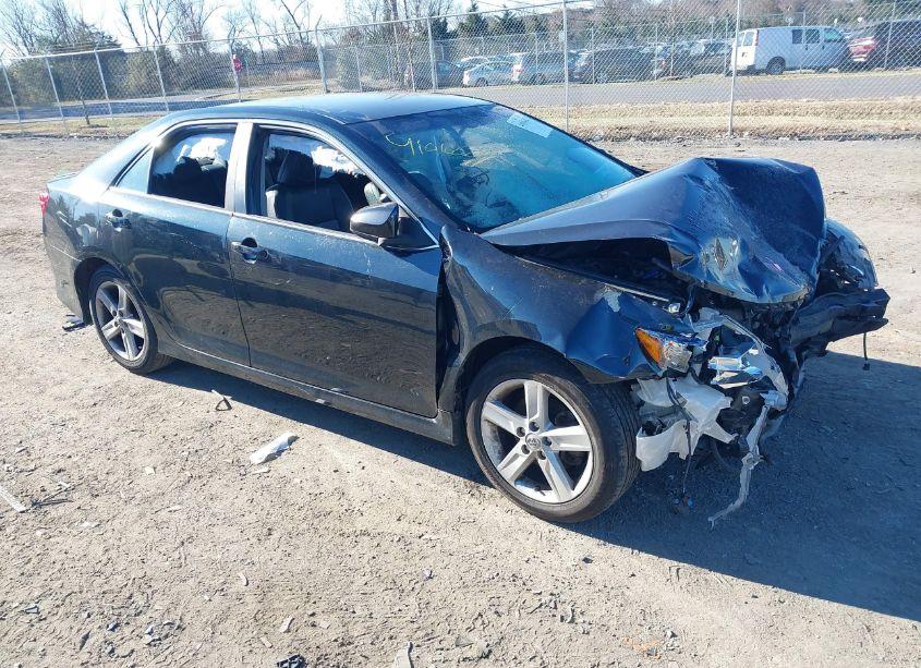 2013 Toyota Camry SE (VIN 4T1BF1FK8DU658018) main photo