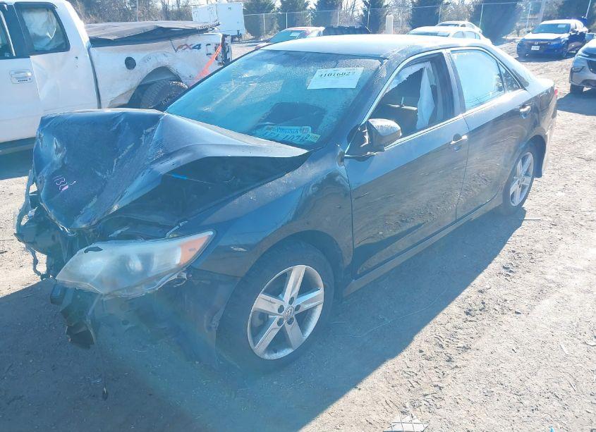 Photo 2 of 2013 Toyota Camry SE (VIN 4T1BF1FK8DU658018)